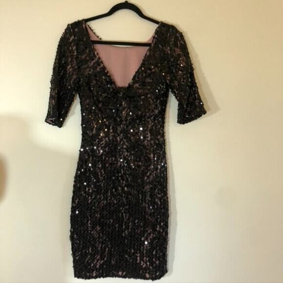 Le Chateau Lace Fitted 3/4 Sleeve Dress - Size Extra Small - Picture 4 of 8